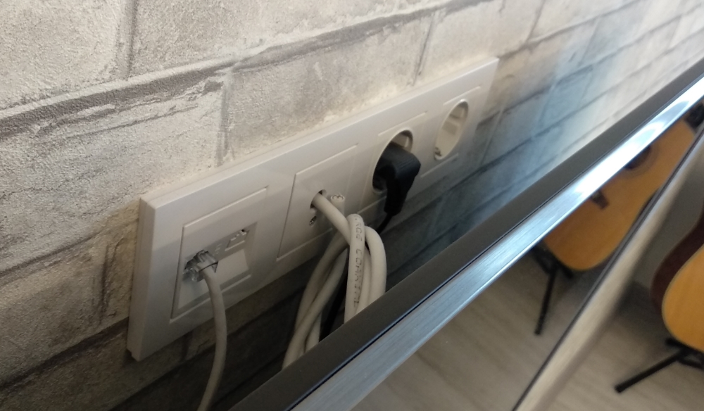 Проводка интернет кабель в квартире или доме: полная инструкция
