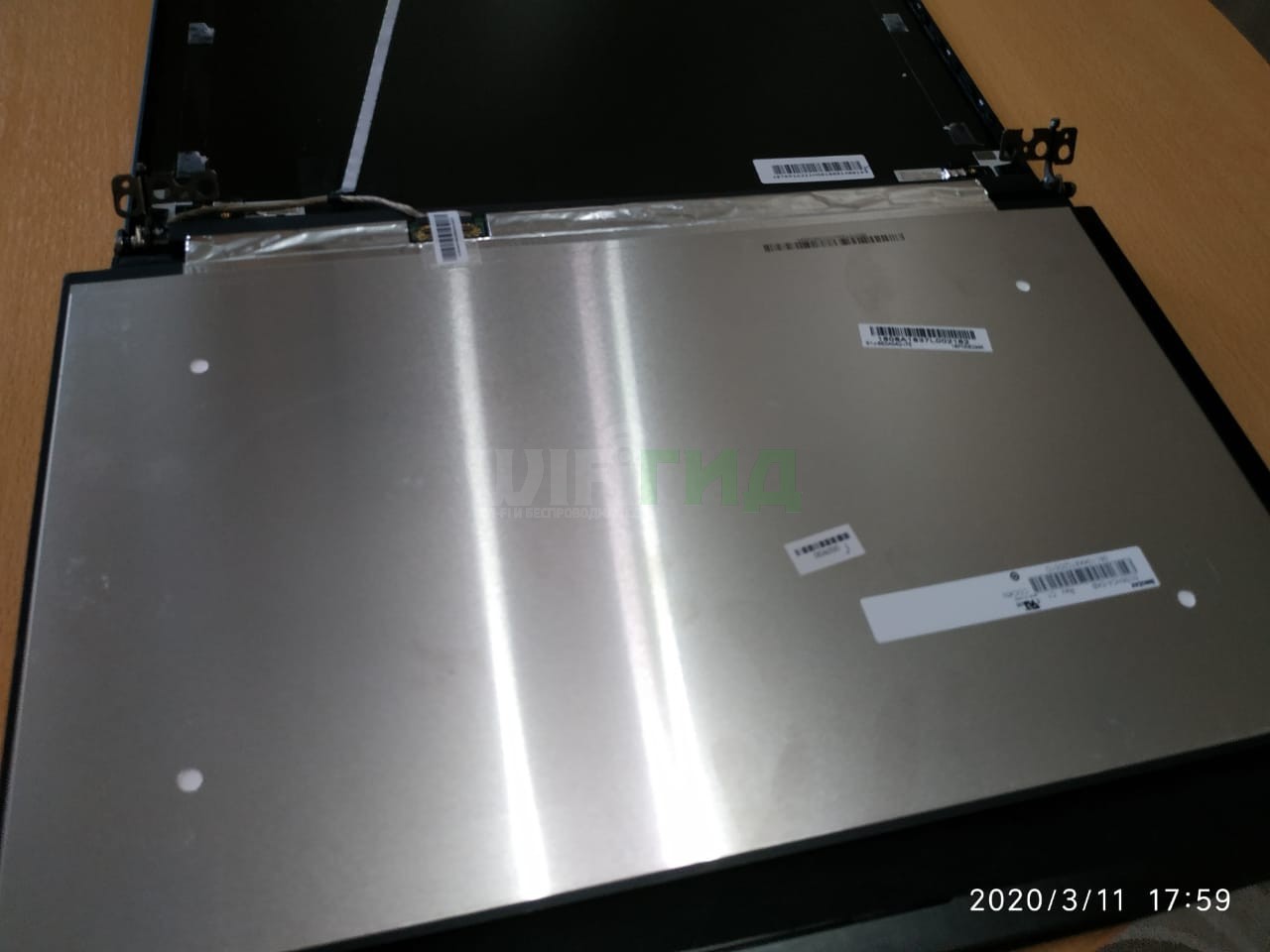 Замена крышки на ноутбуке MSI GF63 8RD из-за отрыва петли